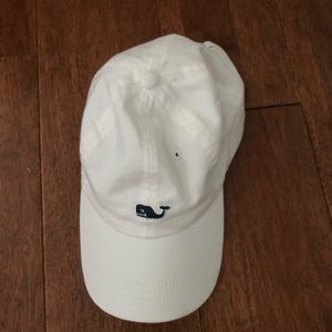 White Vineyard Vines hat